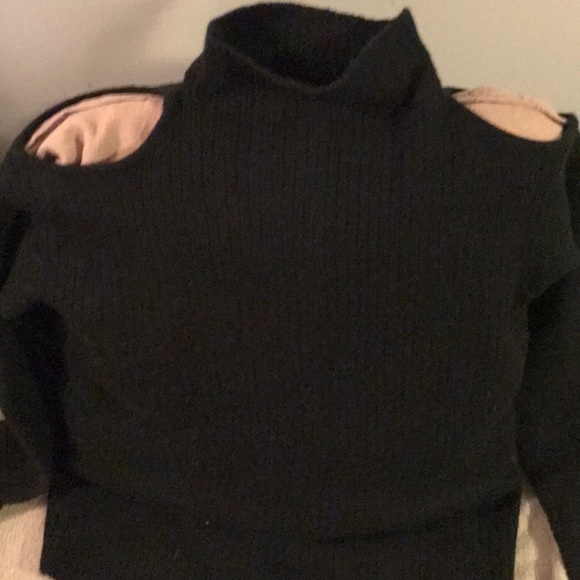 Adrienne Vittadini Women’s Merino Wool Bare Shoulder Sweater XS - Picture 2 of 3